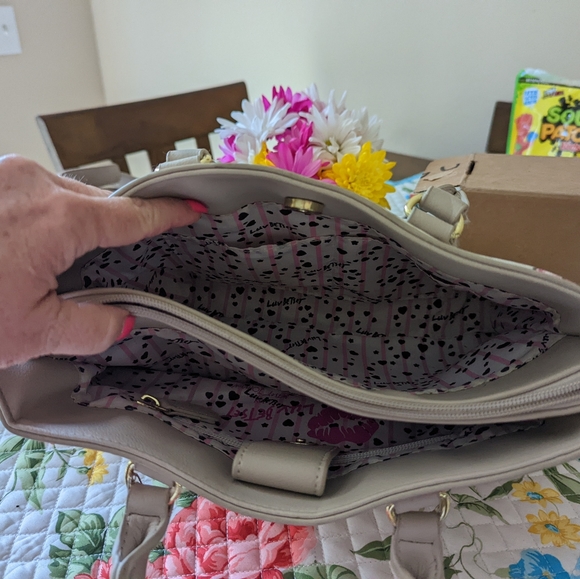 Betsey Johnson bag - Picture 3 of 6